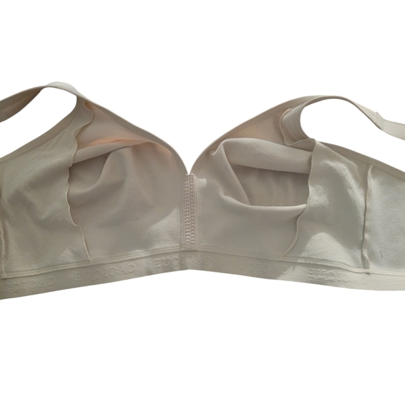 Cacique unlined full coverage no wire bra - 50D.           J60 - Picture 5 of 10